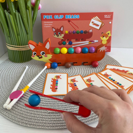 Дерев’яний сортер з кульками, пінцетом, картками Лисичка C9423