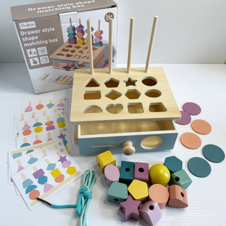 Дерев’яна пірамідка-сортер з геометричними фігурами, картками, шнурівка C9433