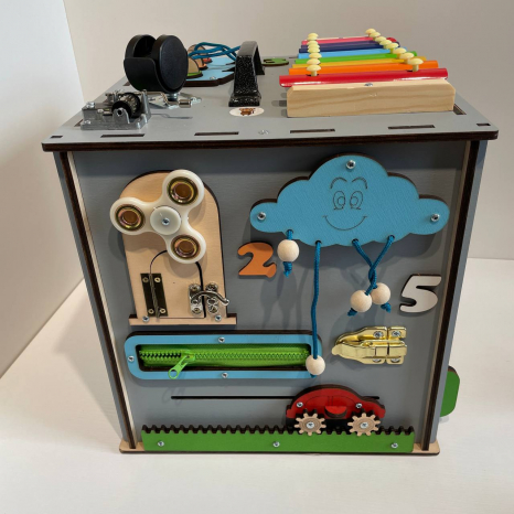 Дерев'яний бізікуб з роботом Сірий 30х30 см