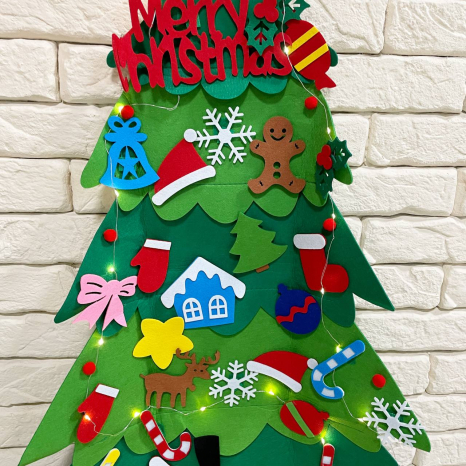 Фетрова ялинка з набором прикрас на липучках та гірляндою