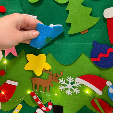 Фетрова ялинка з набором прикрас на липучках та гірляндою