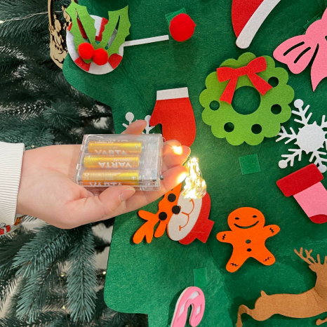 Фетрова ялинка з прикрасами на липучках з LED герляндою