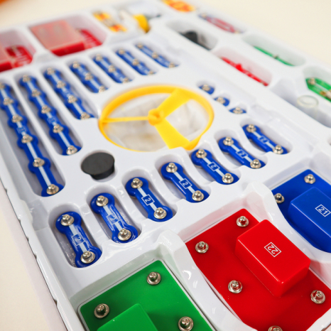 Конструктор електронний DOKA "201 СХЕМА"