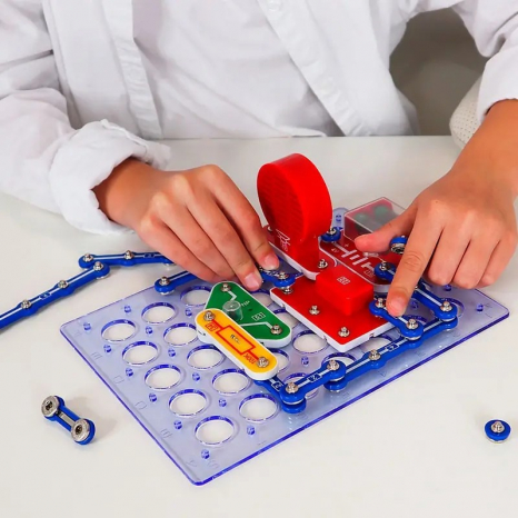 Конструктор електронний DOKA "ПЕРШІ КРОКИ В ЕЛЕКТРОНІЦІ" (Набір В, 15 схем)