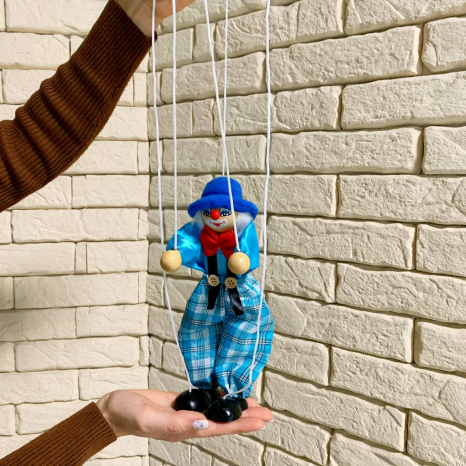 Дитяча лялька - маріонетка