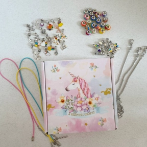 Набор украшений "Радужный бокс", основы для браслетов, бусины, подвески DLS 1106