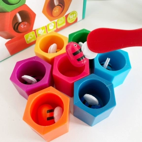 Дитяча іграшка - сортер "Бджілки" (соти). 2305-48