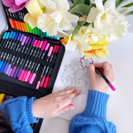 Набір двосторонніх маркерів (маркер - пензлик та лайнер) Color Pencil 100 кольорів, DW-100 в пеналі