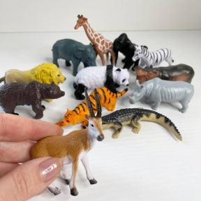 Набір тварин E 051-2 12 елементів, в тубі