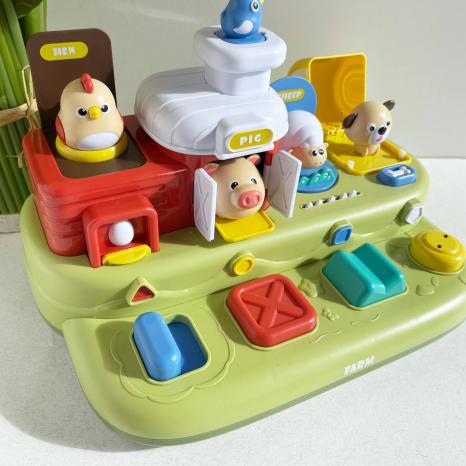 Інтерактивна іграшка для малюків Галаслива ферма з віршами, пісні, рухомі тварини FT 0059