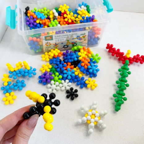 Конструктор Цветные цветочки на 199 деталей в боксе HC 181-5