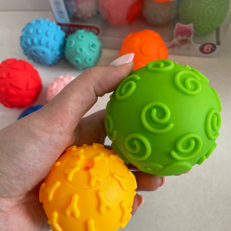 Сенсорные шарики HE 0257 с пищалкой, 8 шт в коробке