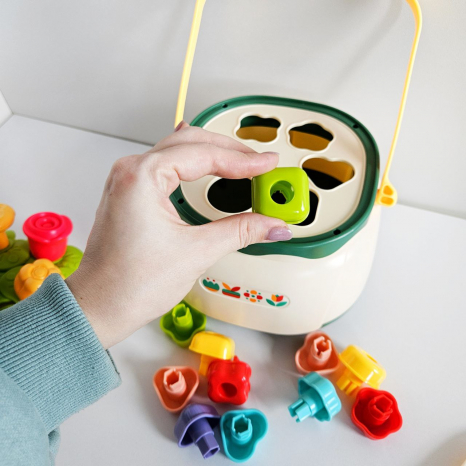 Логічна гра сортер, квіткова корзина, морквинки, шнурівка HE 8078