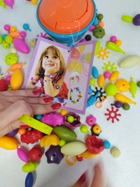 Набір для виготовлення прикрас та браслетів HM1611A