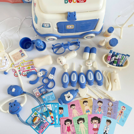 Набір лікаря у блакитній валізі-машинці з світловими ефектами HZ 889 B - 2