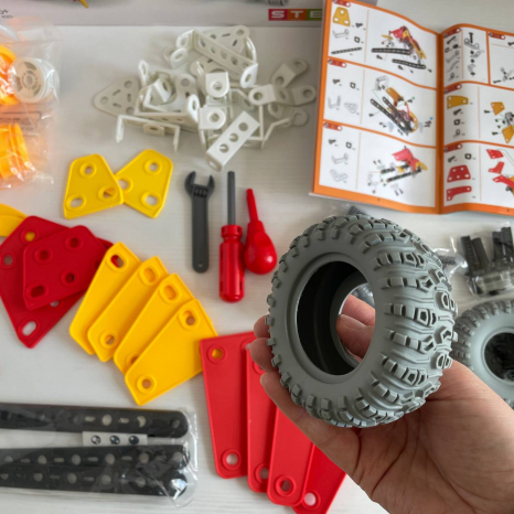 Конструктор 6в1 на 196 элементов, инструменты, пластиковые и резиновые детали, J 7718