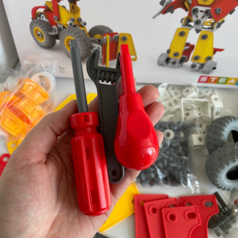 Конструктор 6в1 на 196 элементов, инструменты, пластиковые и резиновые детали, J 7718