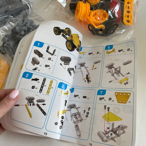 Конструктор  112 елементів, інструменти, на батарейках, пластикові та гумові деталі