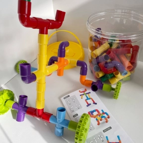 Дитячий конструктор трубочки у пластиковому відрі (колбі) на 76 деталей