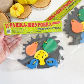 Деревянная шнуровка Ёжик с плодами, KomarovToys К109