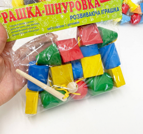 Деревянная игрушка Шнуровка бусы Макси, Komarovtoys К124