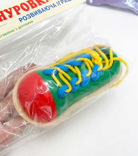 Дерев'яна шнурівка Черевичок, KomarovToys К147