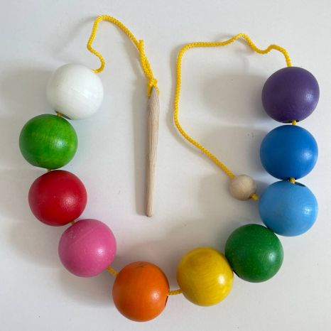 Дерев'яна шнурівка «Кольорові кульки», Komarovtoys К153