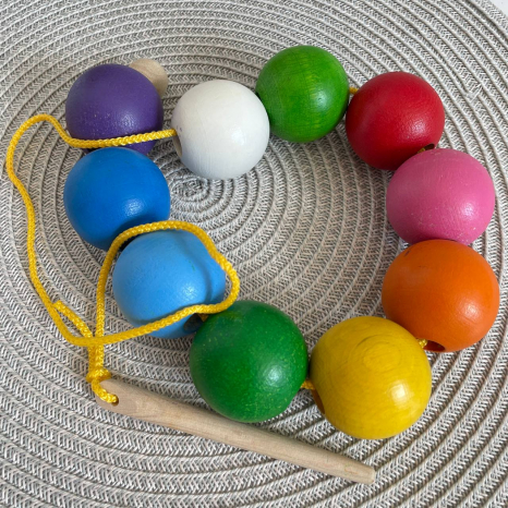 Дерев'яна шнурівка «Кольорові кульки», Komarovtoys К153