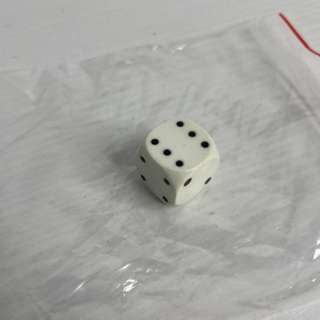 Кубик игральный пластиковый