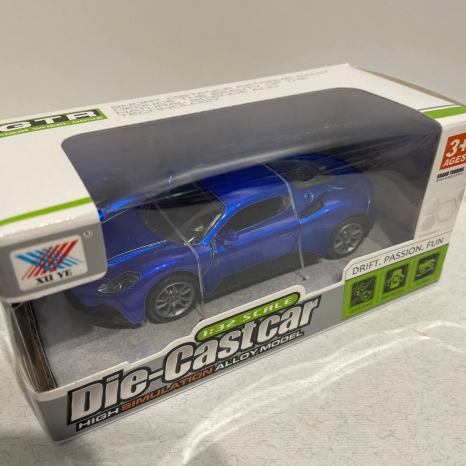 Детская игрушка Металлическая инерционная машинка Спортивное авто (свет, звук), масштаб 1:32