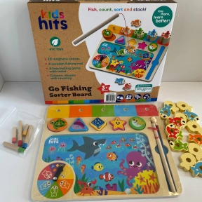 Дерев'яна розвиваюча іграшка - сортер з магнітною риболовлею та геометричними фігурами KidsHits KH20/070