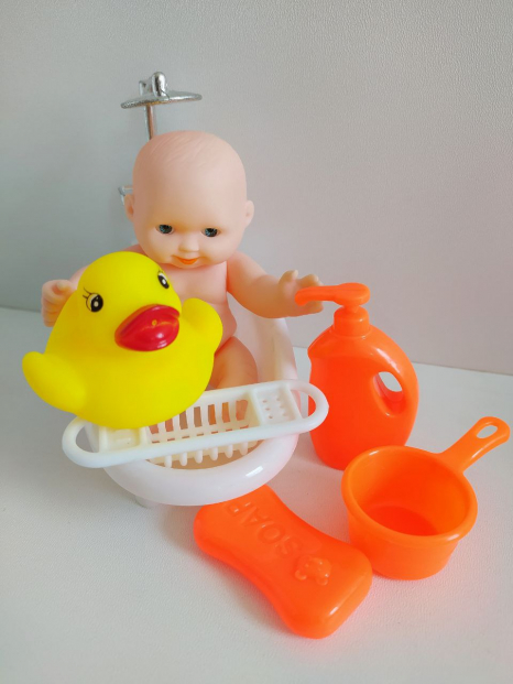 Лялька Пупс з аксесуарами для ванної та качечкою LE566-18E