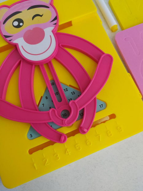 Розвиваюча математична гра: додавання та множення M9G