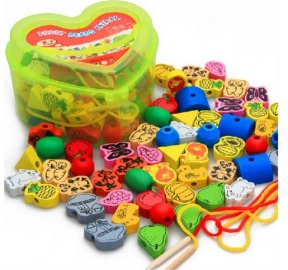 Деревянная шнуровка - бусы в чемоданчике "Сердце" Ассорти