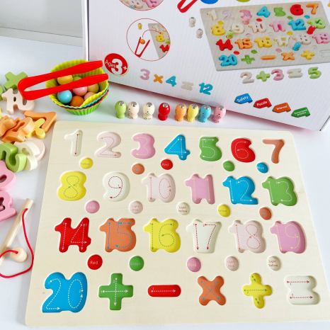 Дерев'яна багатофункціональна математична дошка з цифрами,математичними знаками, магнітною риболовлею MD 0826