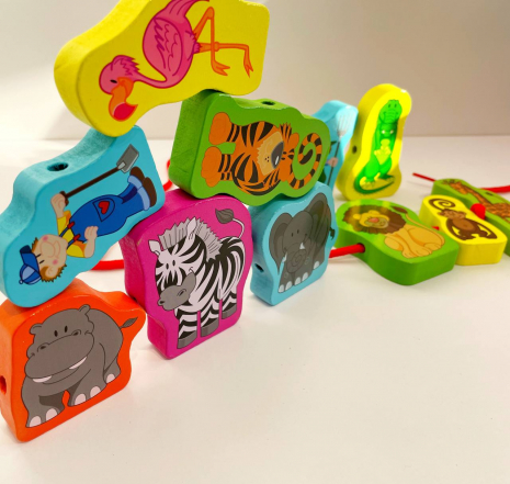 Дерев'яна іграшки шнурівка з крупними деталями MD 1263 тварини Африки