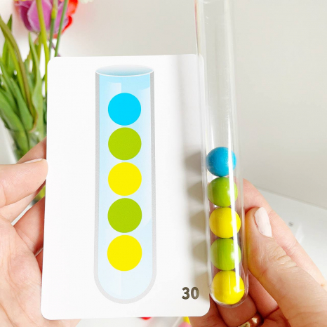 Дитячий набір для сортування з картками, кульками та пінцетом