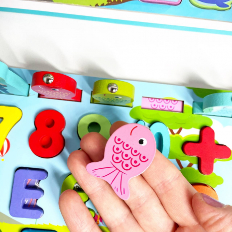 Деревянная развивающая дощечка Монтессори "Такой интересный мир" MD 1927