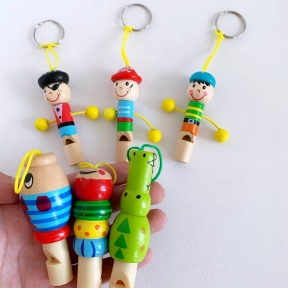 Деревянная игрушка Свисток на петельке MD 1934