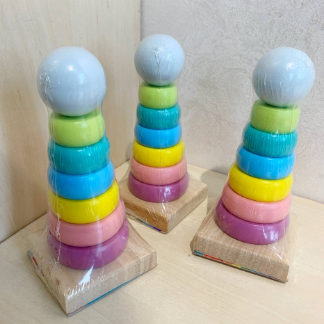 Дерев'яна пірамідка 7 деталей 14 см