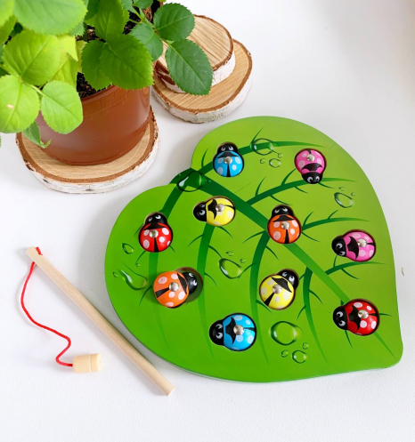 Деревяна іграшка магнітна рибалка Листок із сонечками