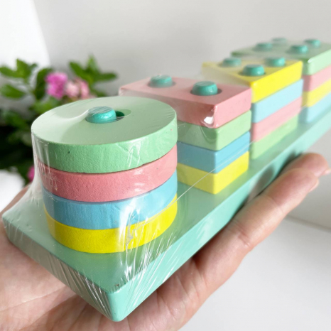 Дерев'яна іграшка Геометричний сортер логіка (пірамідка геометрика)