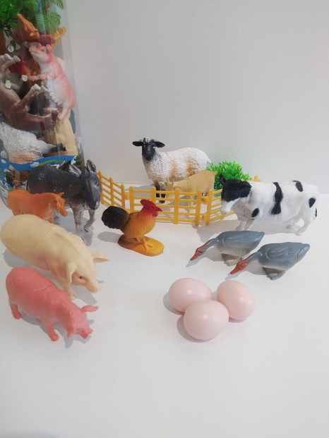 Игровой набор животных: домашние животные в колбе MD-667