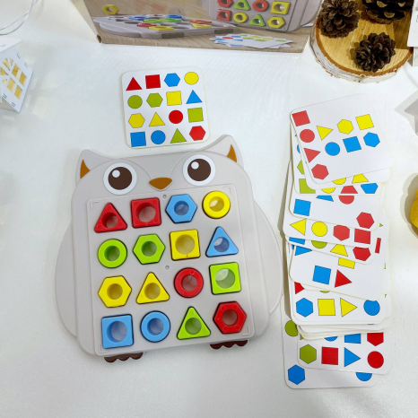 Гра Сова сортер, 2 ігрових поля, геометричні фігури, картки, 32 шт. ME-104