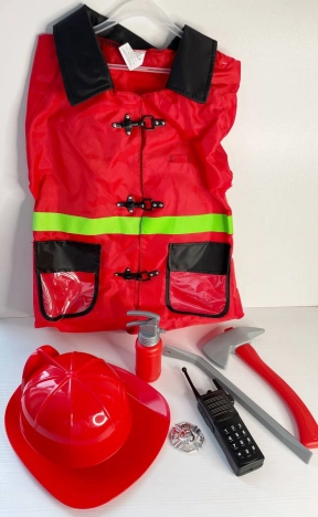 Детский игровой набор пожарного MJS 004-1: каска, форма пожарного, огнетушитель, топор, лом