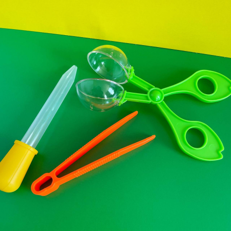 Набір пінцетів та піпетка