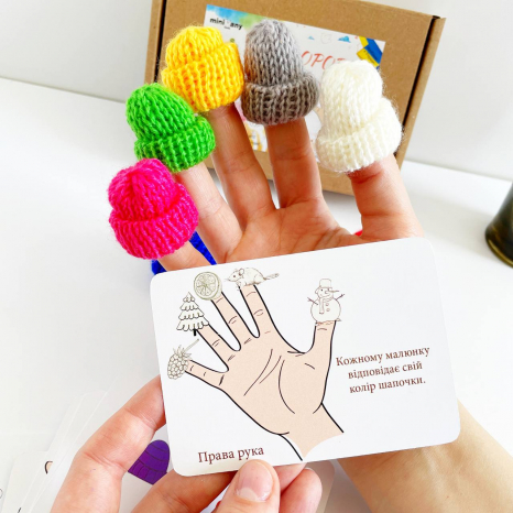 Розвиваюча дитяча гра з картками завданнями "Кольорові шапочки" MMT-006