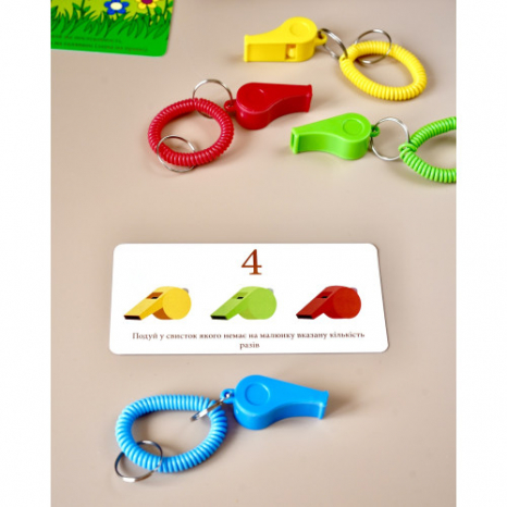 Дитяча настільна гра Розумні свищики з картками завданнями