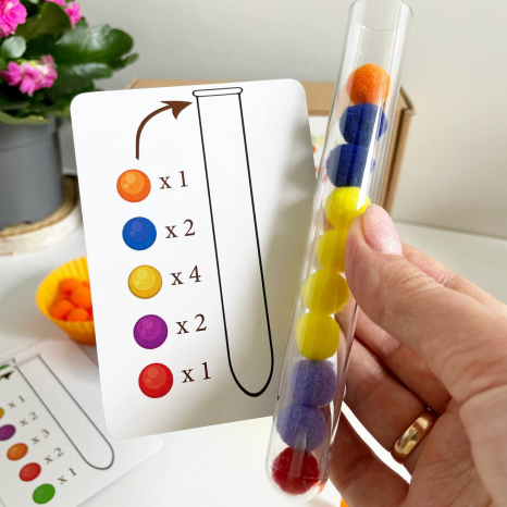 Логічна гра з картками завданнями, помпонами, пінцетом, формочками та пробіркою, MMT-029