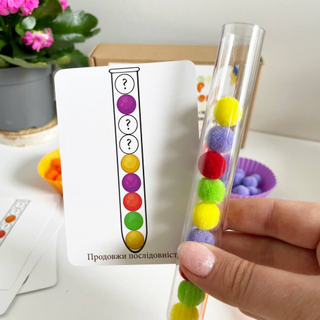 Логічна гра з картками завданнями, помпонами, пінцетом, формочками та пробіркою, MMT-029
